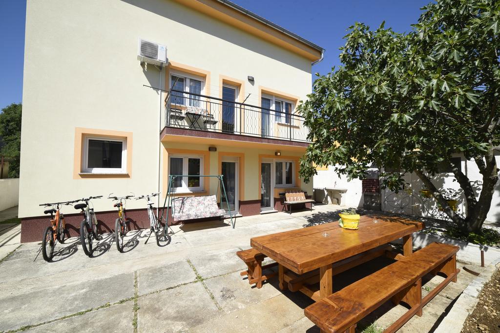 Apartments Rudy Jadranovo Luaran gambar