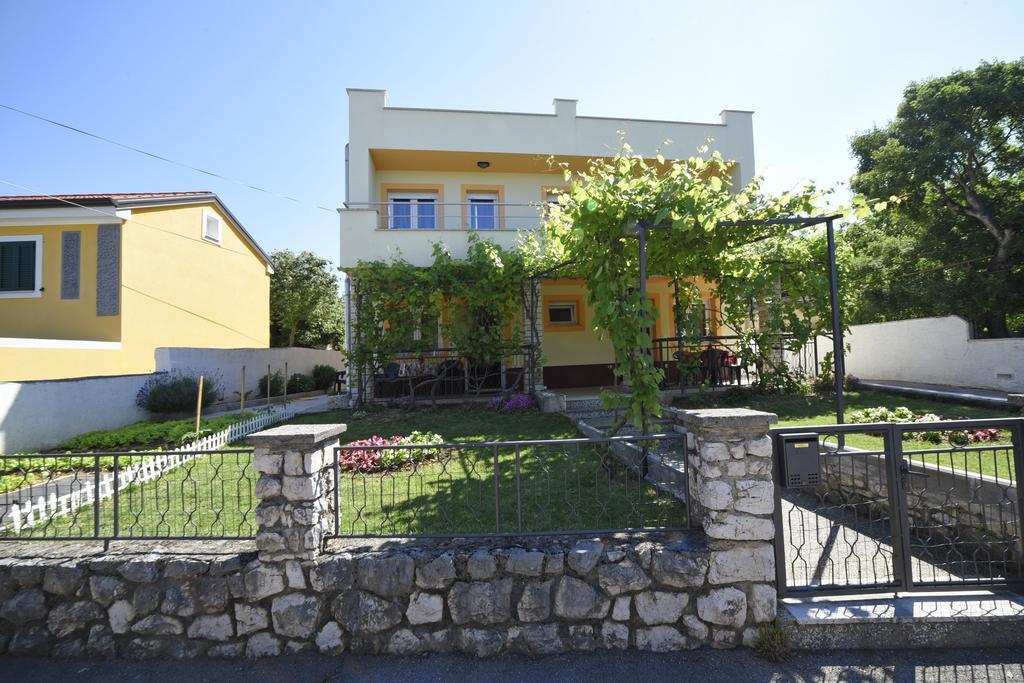 Apartments Rudy Jadranovo Luaran gambar