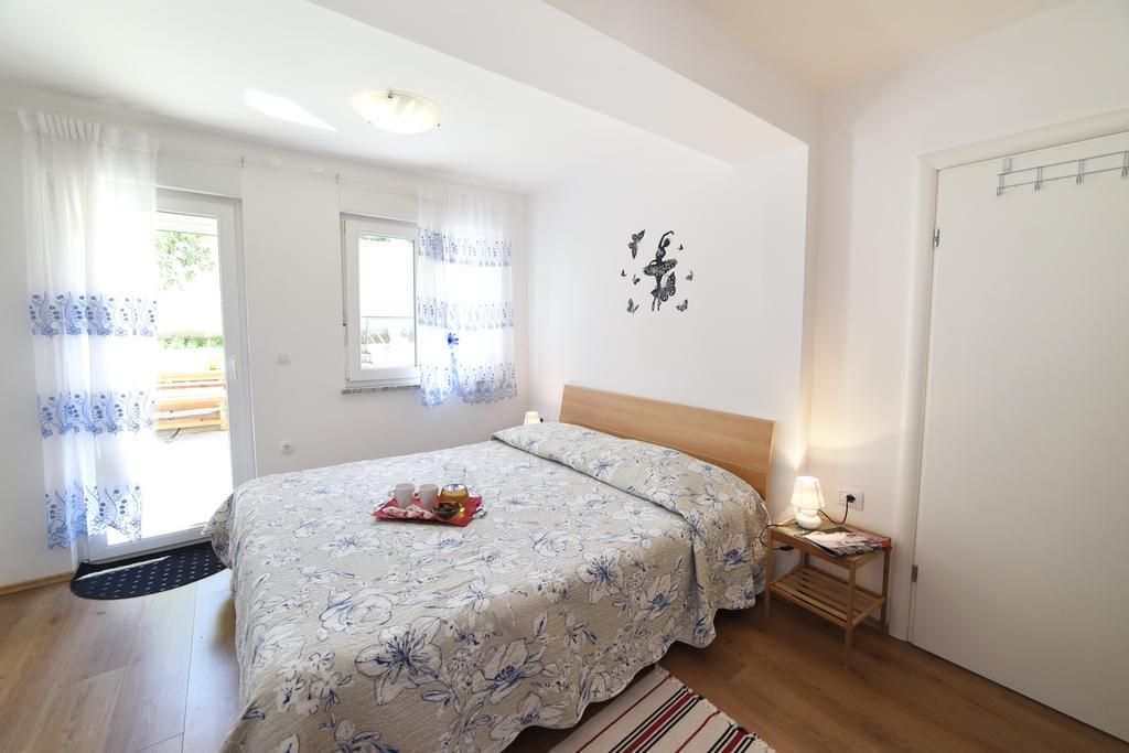Apartments Rudy Jadranovo Luaran gambar